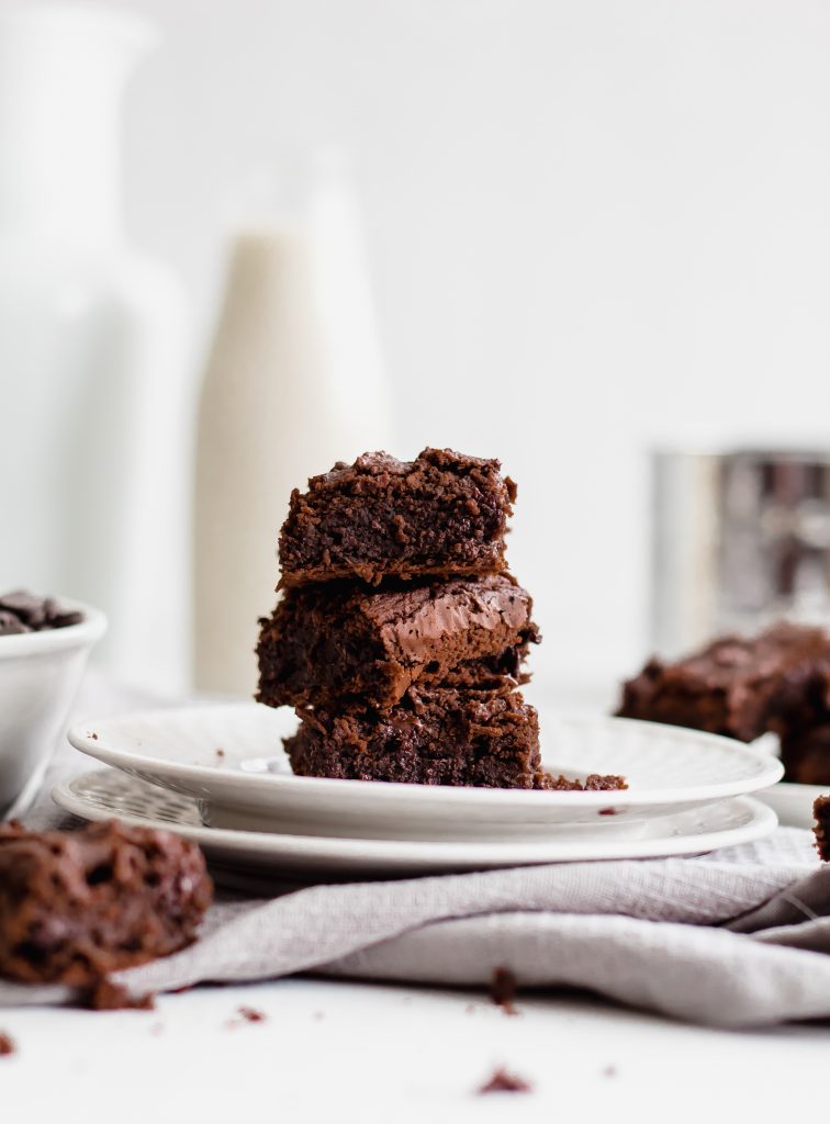 Fudgy Vegan Chickpea Brownies – Plantiful Emma