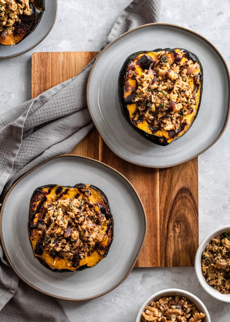 Mushroom and Quinoa Stuffed Acorn Squash – Plantiful Emma